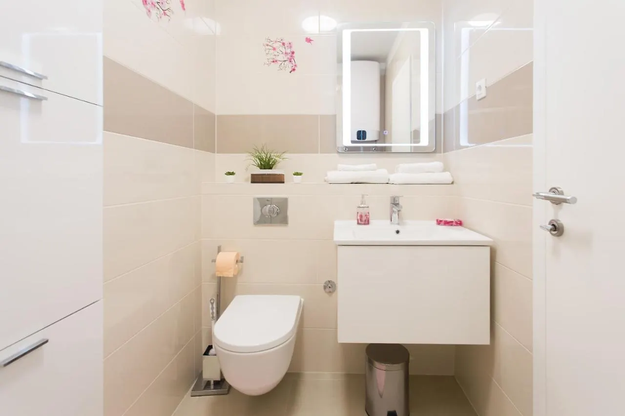 Iris Apartment Private Parking Split Croatia