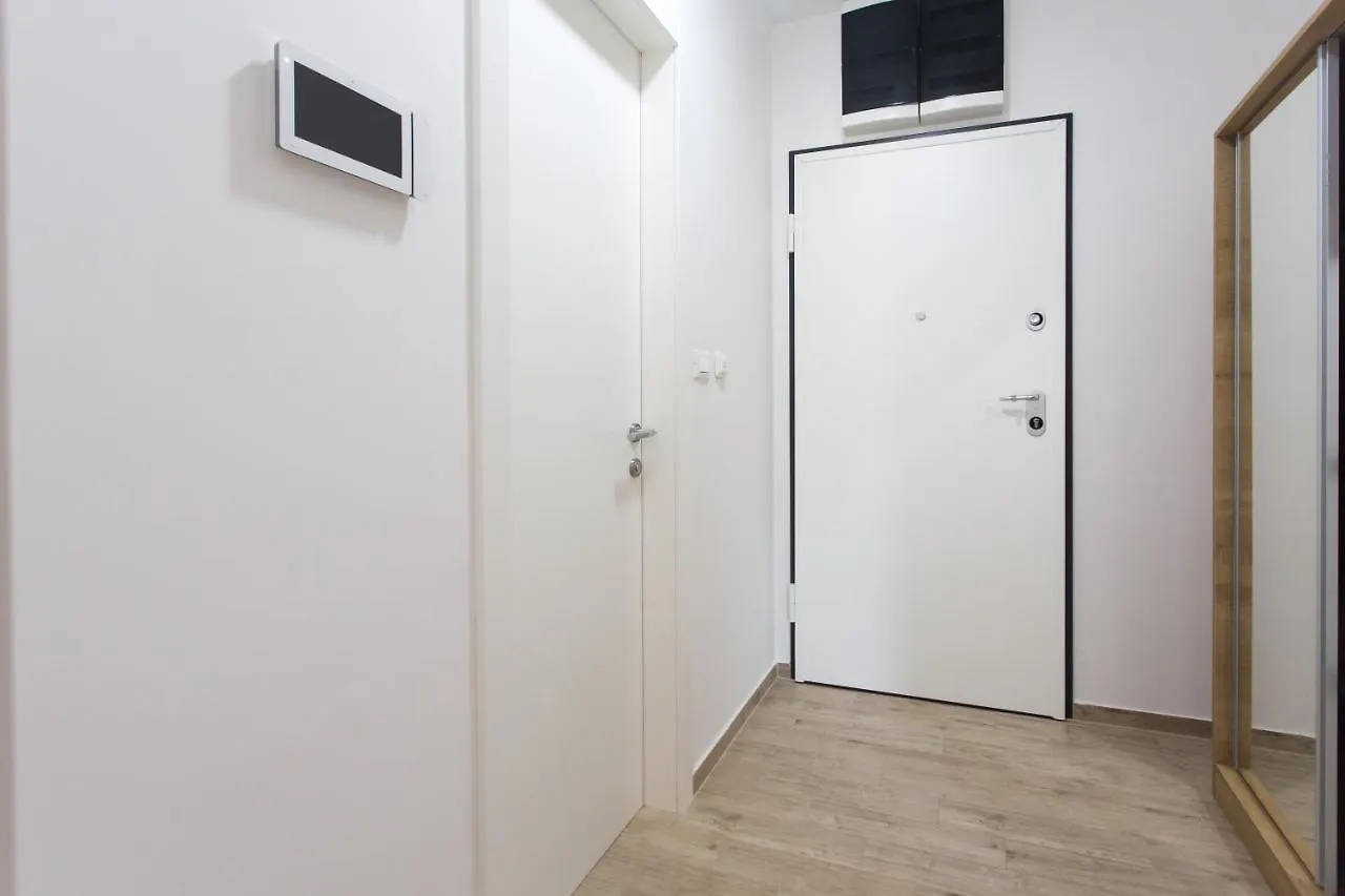 Iris Apartment Private Parking Split