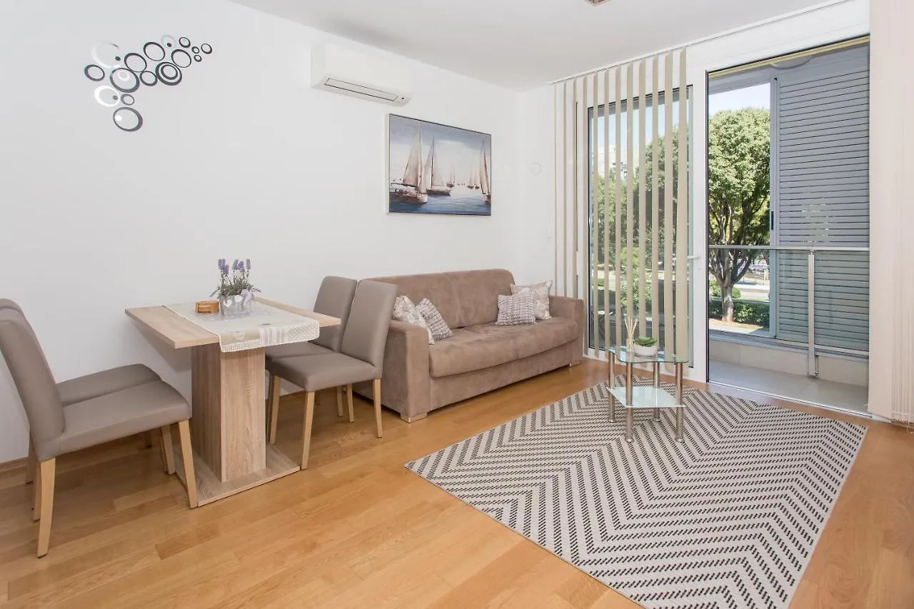 Iris Apartment Private Parking Split 0*,